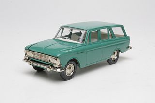 Moskvitch 427, green