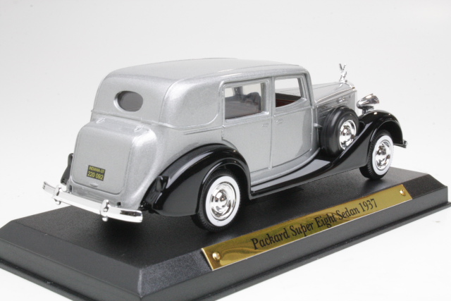 Packard Super 8 Sedan 1937, harmaa