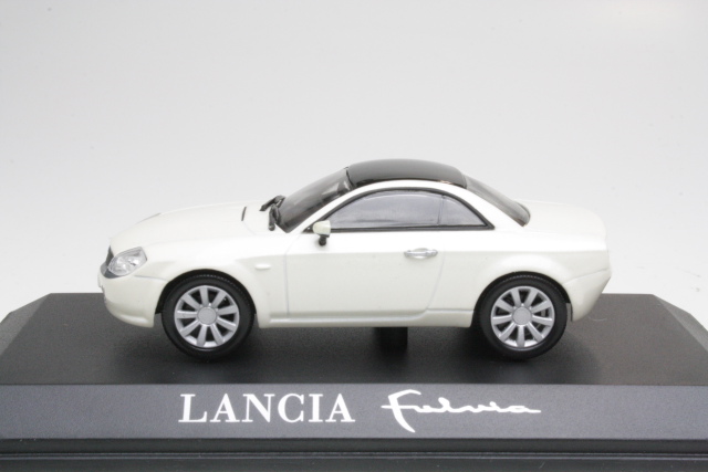 Lancia Fulvia Coupe Concept 2003, valkoinen - Sulje napsauttamalla kuva