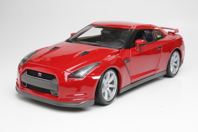 Nissan GT-R 2007, punainen - Sulje napsauttamalla kuva