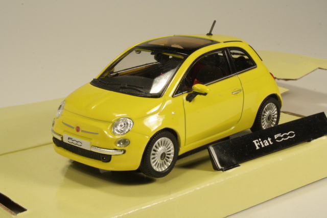 Fiat 500, keltainen - Sulje napsauttamalla kuva