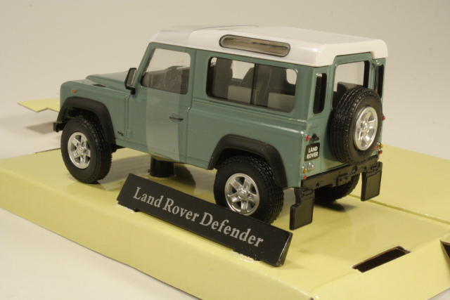 Land Rover Defender 90SW, vihreä