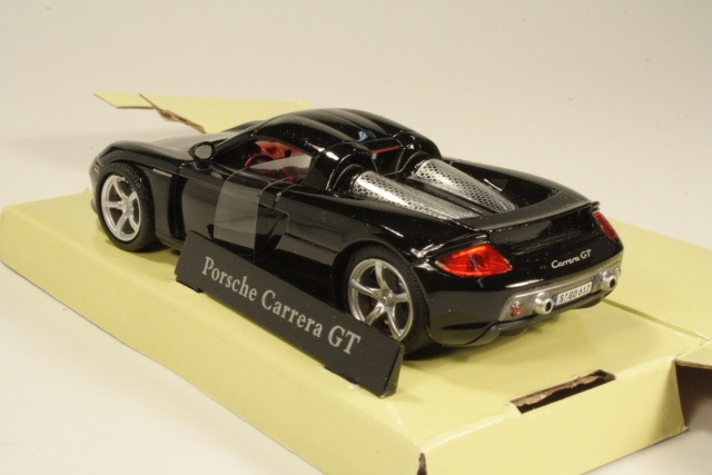 Porsche Carrera GT, musta