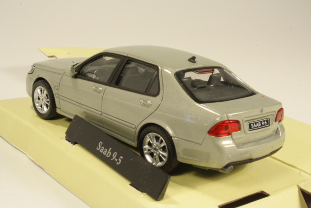 Saab 9-5 Sedan 2006, beige