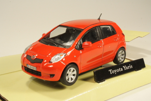 Toyota Yaris, red