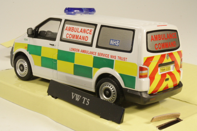 VW T5, London Ambulance - Sulje napsauttamalla kuva