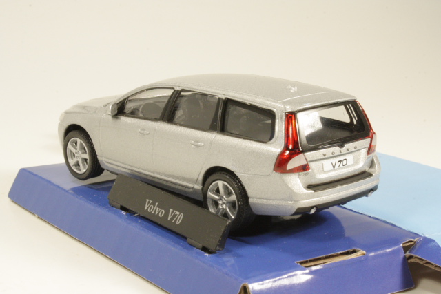 Volvo V70 2008, silver