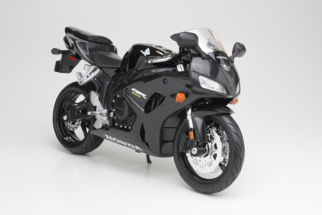 Honda CBR1000RR, musta