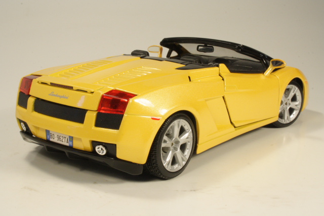 Lamborghini Gallardo Spyder, keltainen - Sulje napsauttamalla kuva