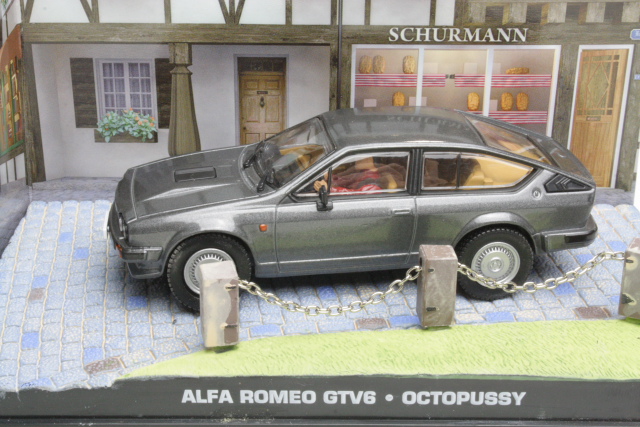 Alfa Romeo GTV6, grey