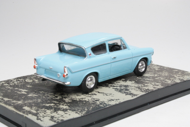 Ford Anglia, vaaleansininen - Sulje napsauttamalla kuva