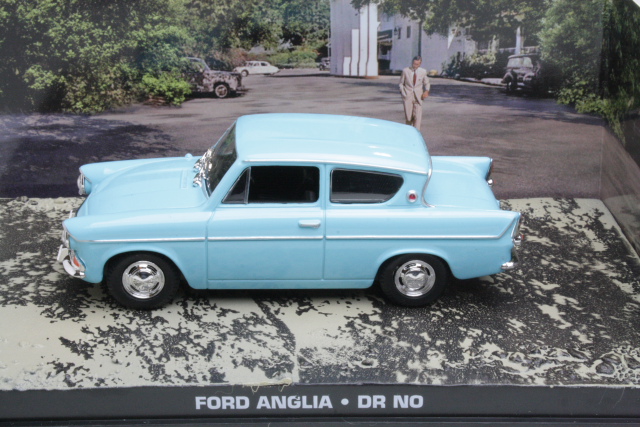 Ford Anglia, vaaleansininen - Sulje napsauttamalla kuva