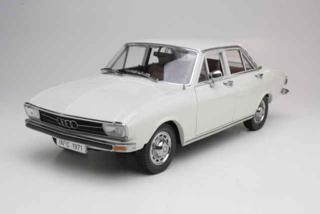 Audi 100 1971, valkoinen
