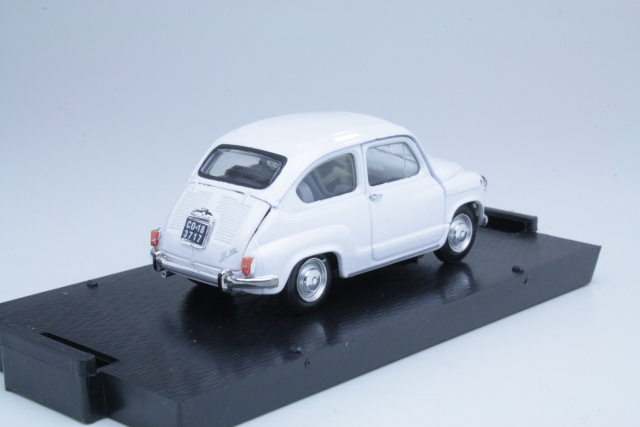 Fiat 600D 1966, valkoinen