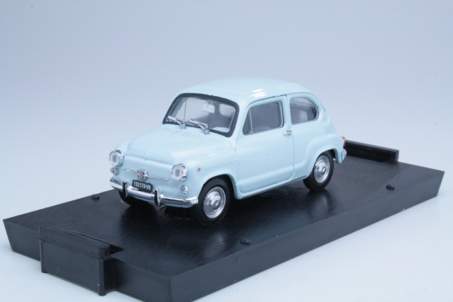 Fiat 600D 1966, light blue