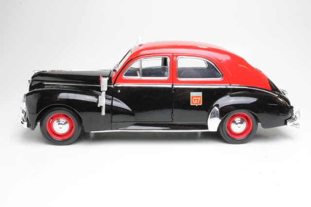 Peugeot 203 Taxi G7, black