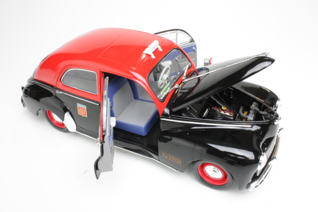 Peugeot 203 Taxi G7, black