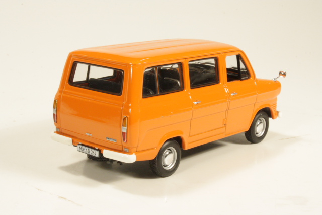 Ford Transit Bus 1971, oranssi