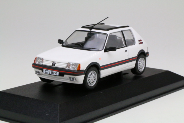 Peugeot 205 GTi 1.6, valkoinen RHD - Sulje napsauttamalla kuva