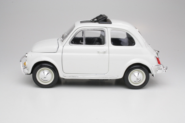 Fiat 500L Sunroof 1968, valkoinen - Sulje napsauttamalla kuva