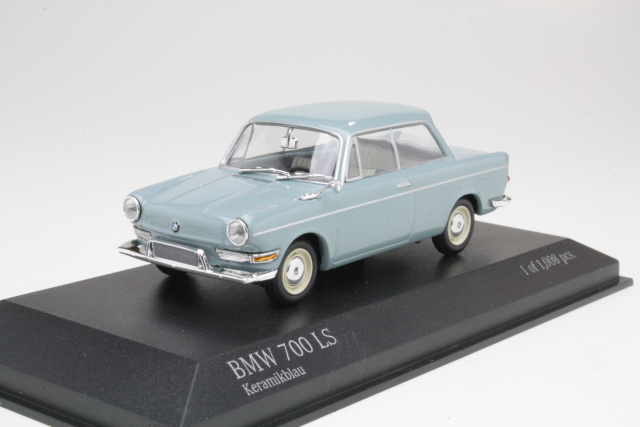 BMW 700L 1960, sininen
