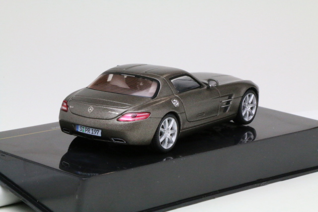 Mercedes SLS AMG 2010, tummanharmaa - Sulje napsauttamalla kuva