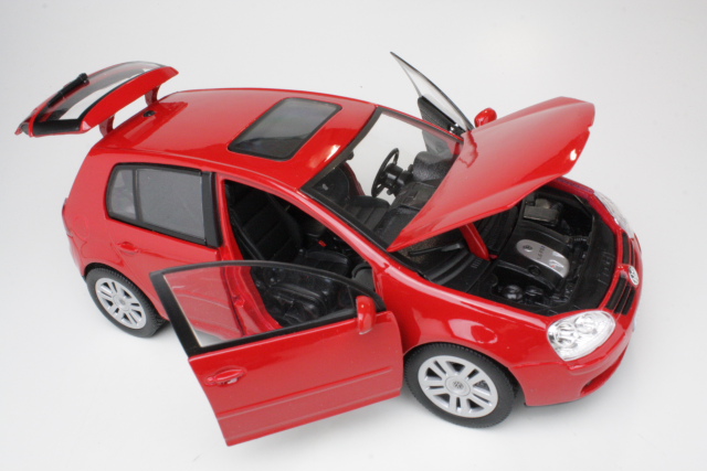 VW Golf 5, punainen - Sulje napsauttamalla kuva