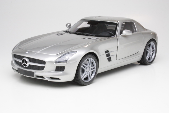 Mercedes SLS AMG 2010, hopea - Sulje napsauttamalla kuva