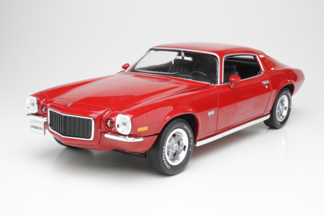 Chevrolet Camaro SS350 1971, punainen - Sulje napsauttamalla kuva