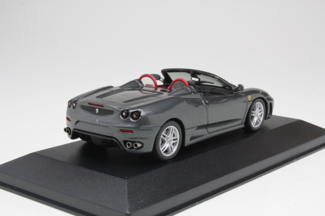 Ferrari F430 Spider 2005, harmaa