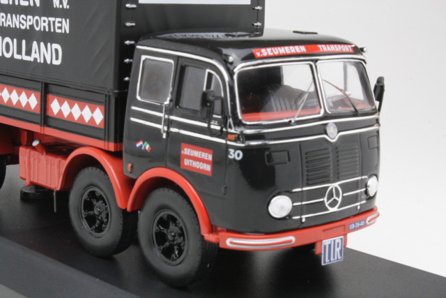 Mercedes LP333 "Van Seumeren", musta/punainen - Sulje napsauttamalla kuva
