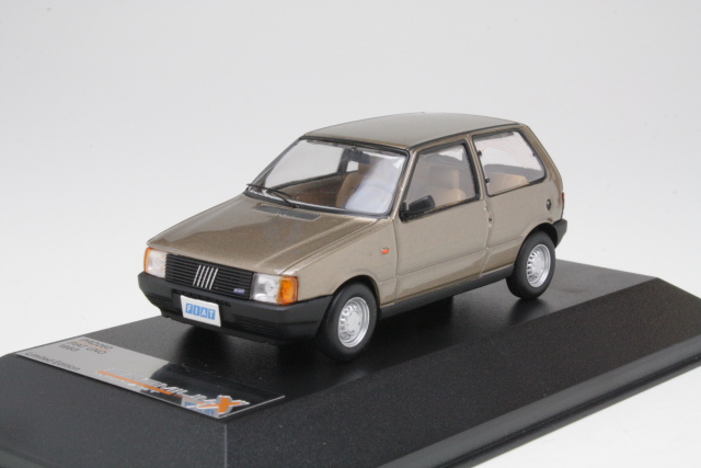 Fiat Uno 45 1983, beige - Sulje napsauttamalla kuva