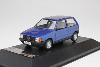 Fiat Uno 45 1983, sininen - Sulje napsauttamalla kuva