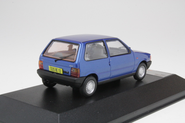 Fiat Uno 45 1983, sininen - Sulje napsauttamalla kuva