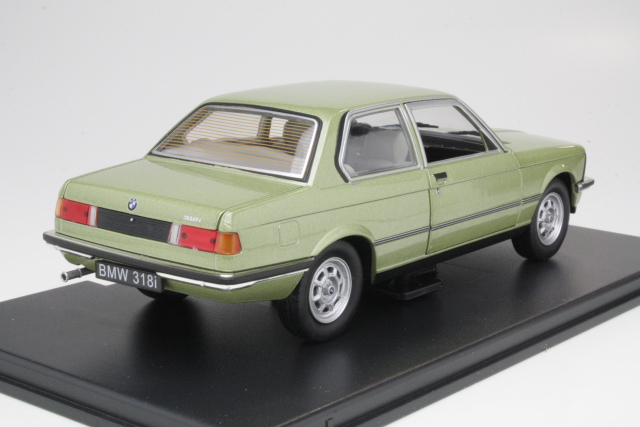 BMW 318i (e21) 1981, vihreä - Sulje napsauttamalla kuva