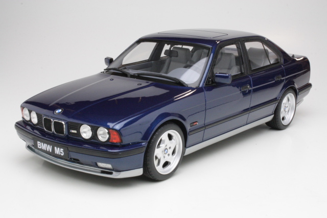 BMW M5 (E34) 1992, sininen - Sulje napsauttamalla kuva