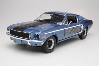 Ford Mustang GT Fastback 1968, sininen "Jimbo's Pure Oil" - Sulje napsauttamalla kuva