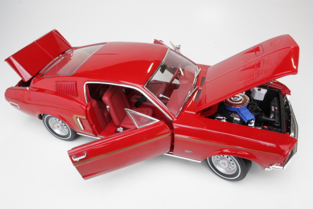 Ford Mustang GT Fastback 1968, punainen