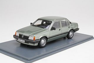 Opel Ascona C Limousine 1981, vihreä