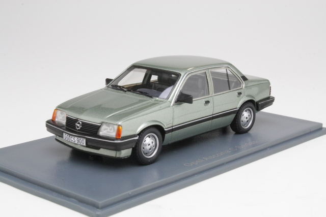 Opel Ascona C Limousine 1981, vihreä