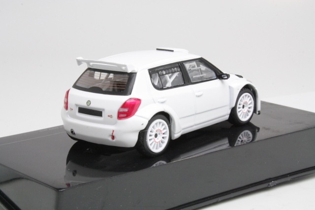 Skoda Fabia S2000 2012 Rally Spec, white