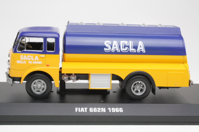 Fiat 682N 1966 "Scala", blue/yelow