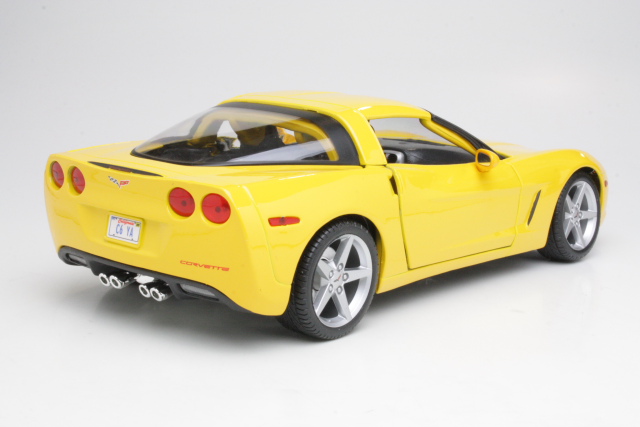 Chevrolet Corvette C6 Coupe 2005, keltainen - Sulje napsauttamalla kuva