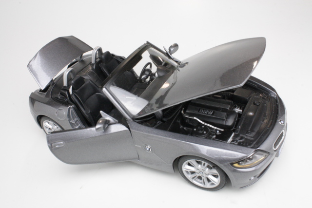 BMW Z4 Cabrio 2008, harmaa