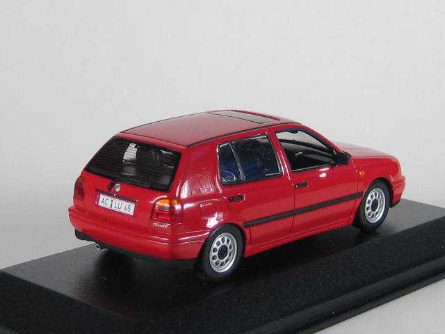 VW Golf 3 1993, punainen