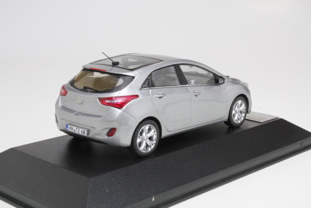 Hyundai i30 2012, silver - Click Image to Close