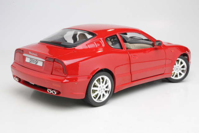 Maserati 3200GT 2000, red