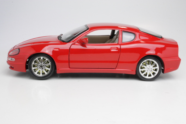 Maserati 3200GT 2000, red