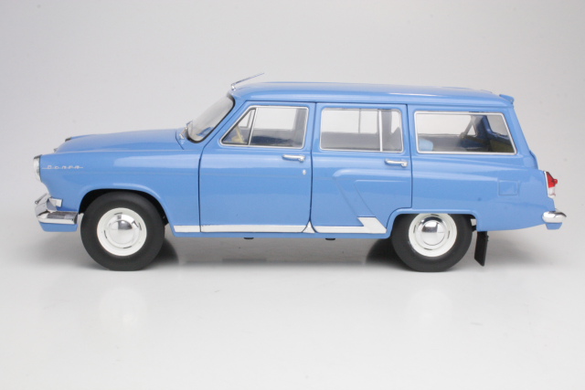 Volga GAZ 22V 1967, light blue