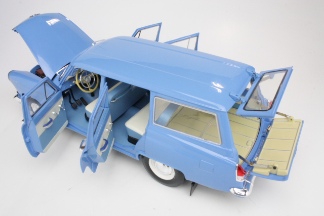 Volga GAZ 22V 1967, light blue